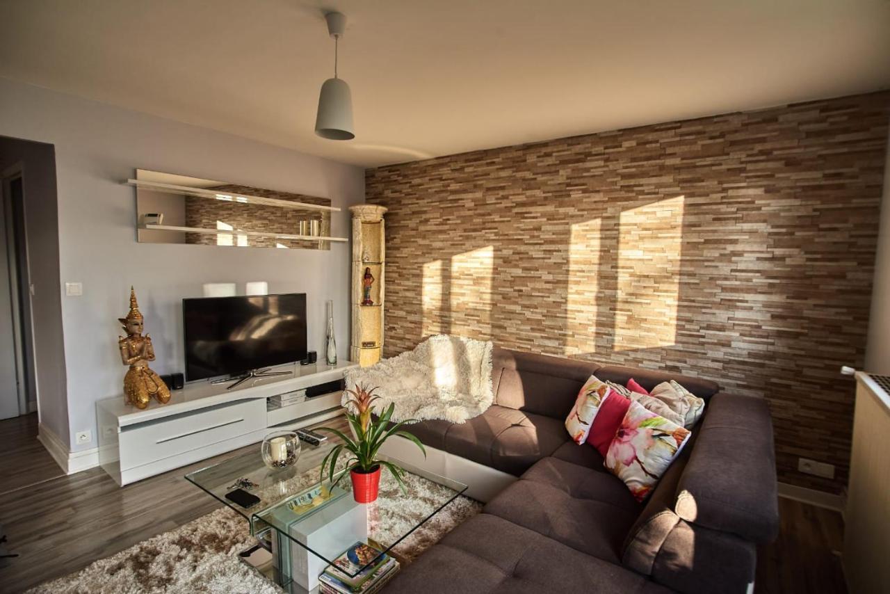 Chambres A Louer Dans Appartement Balcon - Wifi - Parking Gratuit Nevers Exterior foto