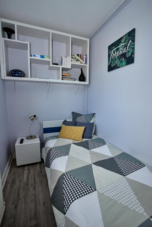 Chambres A Louer Dans Appartement Balcon - Wifi - Parking Gratuit Nevers Exterior foto